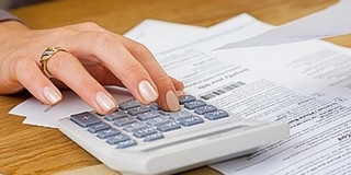 Figyelmeztet az adóhatóság: százezrekbe fájhat a késés