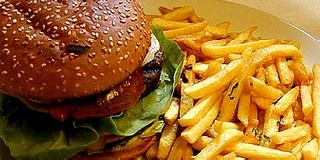 A magyarok kétharmada nem ismeri fel az egészségtelen ételt