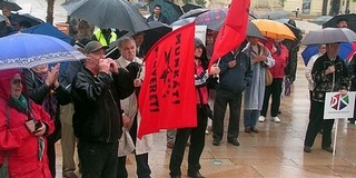 Harmincan lézengtek az ellenzéki demonstráción a Széchenyi téren Harmincan lézengtek az ellenzéki demonstráción a Széchenyi téren