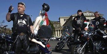 Goj motorosok a Népszava ellen Goj motorosok a Népszava ellen