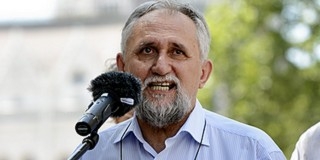 Botrány Ángyán József pécsi fóruma miatt - a volt államtitkár cáfolja, hogy az MSZP fizette volna Botrány Ángyán József pécsi fóruma miatt - a volt államtitkár cáfolja, hogy az MSZP fizette volna