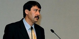 Áder János nem tágított, aláírta a földtörvényt