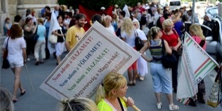Döntött a Kúria: érvényes a vitatott devizahitel-szerződés Döntött a Kúria: érvényes a vitatott devizahitel-szerződés