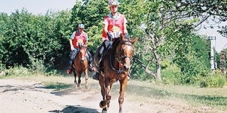Bányászlámpák fényében versenyeznek távlovasok Komlón Bányászlámpák fényében versenyeznek távlovasok Komlón