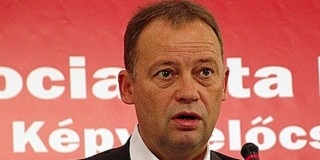 Szanyi kapitány szerint Orbán zsarnoki diktatúrát működtet Szanyi kapitány szerint Orbán zsarnoki diktatúrát működtet
