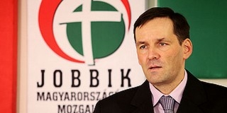 A Jobbik szerint a Fidesz hűbéresi rendszert épített ki A Jobbik szerint a Fidesz hűbéresi rendszert épített ki