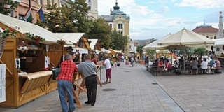 Tíz napig pezseg Pécsett a II. Borfesztivál Tíz napig pezseg Pécsett a II. Borfesztivál