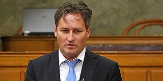 Nácizmust dicsőítő e-mailek landoltak az iskolákban Nácizmust dicsőítő e-mailek landoltak az iskolákban