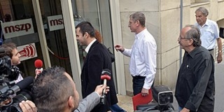 Az MSZP nem vette örömmel Gyurcsány ajánlatát Az MSZP nem vette örömmel Gyurcsány ajánlatát