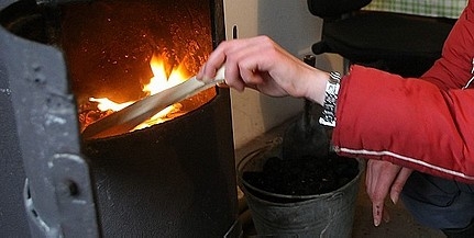 A fával vagy szénnel fűtők számára is csökkenhet a rezsi A fával vagy szénnel fűtők számára is csökkenhet a rezsi
