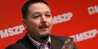 MSZP: szánalmas Hoppál magyarázkodása munkaügyekben