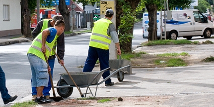 A segély érdekében ma már mindenki vállalja, hogy utcára kerül? A segély érdekében ma már mindenki vállalja, hogy utcára kerül?