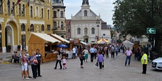 Tíz nap, hatvan borászat – péntek este kezdődik a Széchenyi téren a Pécsi Pezsgő Borfesztivál Tíz nap, hatvan borászat – péntek este kezdődik a Széchenyi téren a Pécsi Pezsgő Borfesztivál