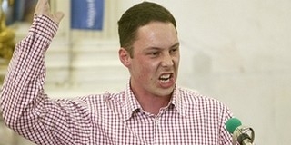 Keresik a jövő humoristáját: pécsi elődöntő a Leőweyben Keresik a jövő humoristáját: pécsi elődöntő a Leőweyben