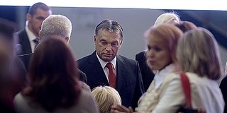 Kihívó nélkül újra Orbán Viktor lett a Fidesz elnöke Kihívó nélkül újra Orbán Viktor lett a Fidesz elnöke