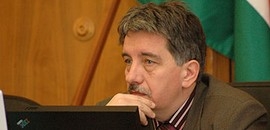 A Meixner-famílián ment a vita A Meixner-famílián ment a vita