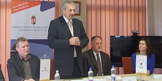 Új patrónus programmal segít a munkaügyi központ a hátrányos helyzetű gyerekeken Új patrónus programmal segít a munkaügyi központ a hátrányos helyzetű gyerekeken