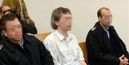 Jogerősen hét év börtönt kapott a tanítványaival erőszakoskodó mohácsi rajztanár Jogerősen hét év börtönt kapott a tanítványaival erőszakoskodó mohácsi rajztanár