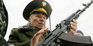 Már életében múzeumot nyitottak Kalasnyikovnak Oroszországban Már életében múzeumot nyitottak Kalasnyikovnak Oroszországban