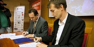 Együttműködik a Pannon Filharmonikusok és a PMFC Együttműködik a Pannon Filharmonikusok és a PMFC