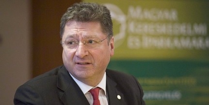 Az iparkamara elnöke véget vet Az iparkamara elnöke véget vet