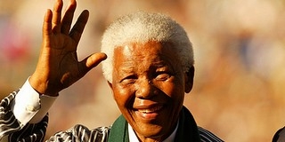 95 éves korában elhunyt Nelson Mandela 95 éves korában elhunyt Nelson Mandela