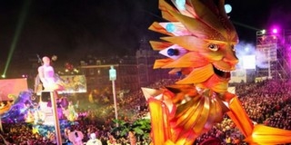 Karneválok Riviérája: Nizza, Cannes, Saint-Tropez, provence-i kirándulásokkal, luxus autóbusszal