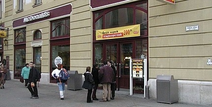 Darált bőr a csirkemell csíkokban: 15 milliós bírság a McDonald's-nak Darált bőr a csirkemell csíkokban: 15 milliós bírság a McDonald's-nak