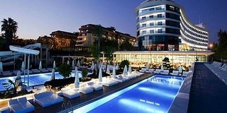 Alanyában 5 csillagos szállodában 7 éjszaka ultra all inclusive ellátással 106 900 Ft/főtől