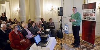 Gyurcsány nem ígér 13. havi nyugdíjat, öngondoskodásra buzdít Gyurcsány nem ígér 13. havi nyugdíjat, öngondoskodásra buzdít