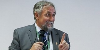 Ángyán az Alkotmánybírósághoz fordul a NAV-ügy miatt Ángyán az Alkotmánybírósághoz fordul a NAV-ügy miatt