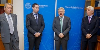 Ünnepélyesen is átadták az új helyre költözött PTE Bőrklinikát