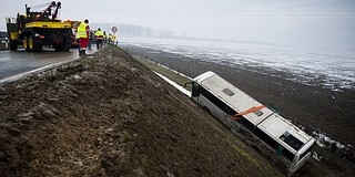 Egy csecsemő is megsérült a buszbalesetben az M6-oson Egy csecsemő is megsérült a buszbalesetben az M6-oson