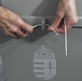 Hogy is volt? A választások elfeledett pécsi eredményei: így szavazott a város 1998-ban