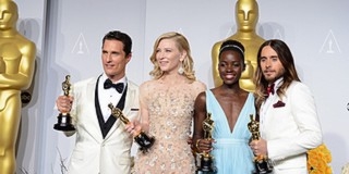 Átadták az idei Oscar-díjakat - Brad Pitt is megkapta első szobrát Átadták az idei Oscar-díjakat - Brad Pitt is megkapta első szobrát