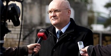 Hende gondnokság alá helyezését kezdeményezheti a DK Hende gondnokság alá helyezését kezdeményezheti a DK