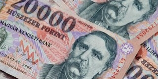 A családi támogatások jelentősen megdobták az áprilisi kiadásokat