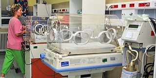 Lejtőn: évről évre ötven-hatvan csecsemővel kevesebb születik Pécsett