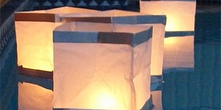 Tűzzsonglőrök és fénylő lampionok lepik el a Balokányt Tűzzsonglőrök és fénylő lampionok lepik el a Balokányt