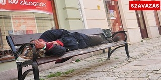 Rendet raknak a pécsi belvárosban, kitiltják végre a hajléktalanokat Rendet raknak a pécsi belvárosban, kitiltják végre a hajléktalanokat