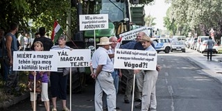 Pécsiek is tüntettek a hazai tejtermékek védelme érdekében
