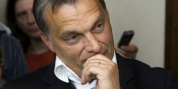 Orbánnal riogatják a nyugdíjasokat Orbánnal riogatják a nyugdíjasokat