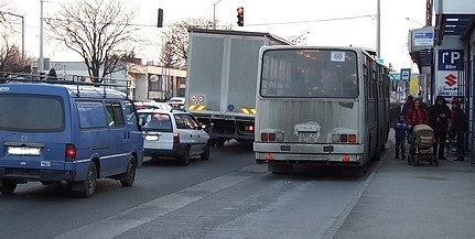 Óriási dugók várhatók: led-betétesre cserélik a pécsi villanyrendőröket Óriási dugók várhatók: led-betétesre cserélik a pécsi villanyrendőröket
