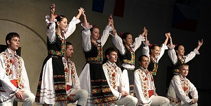 Pattogó dallamok a Zsolnay Negyed táncházában Pattogó dallamok a Zsolnay Negyed táncházában