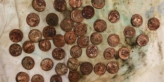 Több ezer bronzból készült római „aprópénz Több ezer bronzból készült római „aprópénz