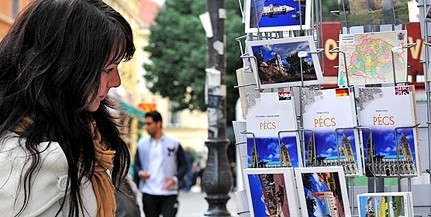 Idén már bőven találhattak pécsi szuvenírt a városba látogató turisták Idén már bőven találhattak pécsi szuvenírt a városba látogató turisták