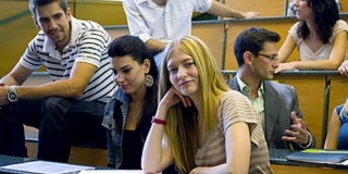 Pécsett közel négyszázan készülhetnek a diplomamentésre, év végéig regisztrálni kell Pécsett közel négyszázan készülhetnek a diplomamentésre, év végéig regisztrálni kell