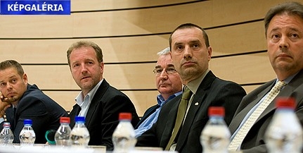 Se a baloldali jelölt, se Páva Zsolt nem volt ott a polgármesteri vitán