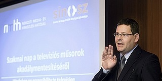 Jövőre minden műsort a siketek számára is elérhetővé kell tenni Jövőre minden műsort a siketek számára is elérhetővé kell tenni