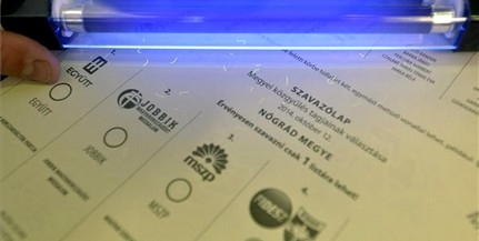 Szigorú biztonsági intézkedések mellett nyomják a szavazólapokat Szigorú biztonsági intézkedések mellett nyomják a szavazólapokat